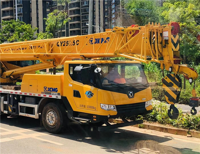 观山湖区大件设备吊装租赁吊车